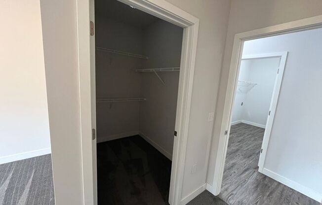 3 beds, 2 baths, 1,448 sqft, $2,095, Unit Lime 428