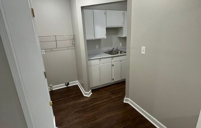 1 bed, 1 bath, 600 sqft, $1,250, Unit 802