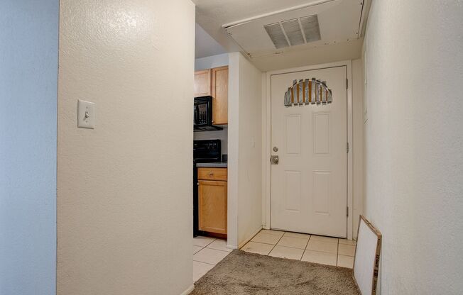 1 bed, 1 bath, 626 sqft, $1,099, Unit 12th St. #230