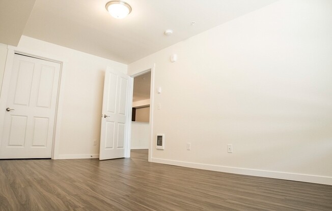 1 bed, 1 bath, 573 sqft, $1,595, Unit 302