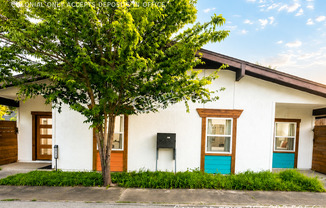2717 PARKER LN