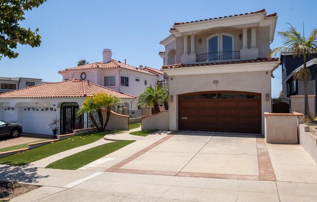 Stunning 4 bed, 4.5 bath home located on a quiet and highly desirable street in Redondo Beach