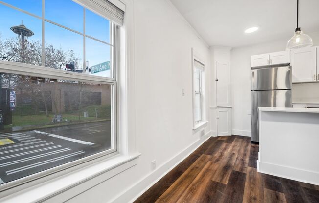 1 bed, 1 bath, 550 sqft, $2,100