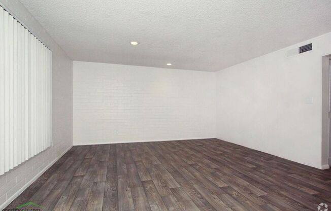 1 bed, 1 bath, 820 sqft, $1,299, Unit W209