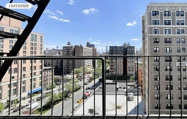2 beds, 1 bath, $4,650, Unit 11L1