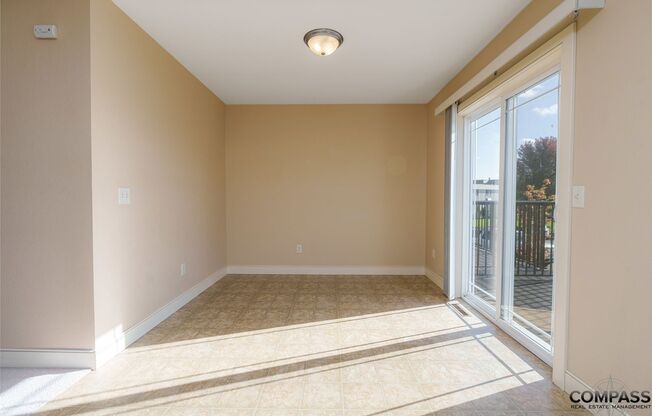 SPACIOUS TOWNHOME CONVENIENTLY LOCATED WITH IN-UNIT LAUNDRY