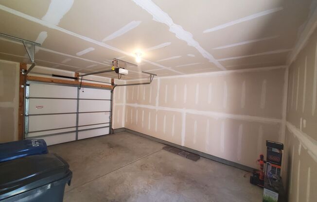 Beautiful Home Available for Rent in Matthews, NC