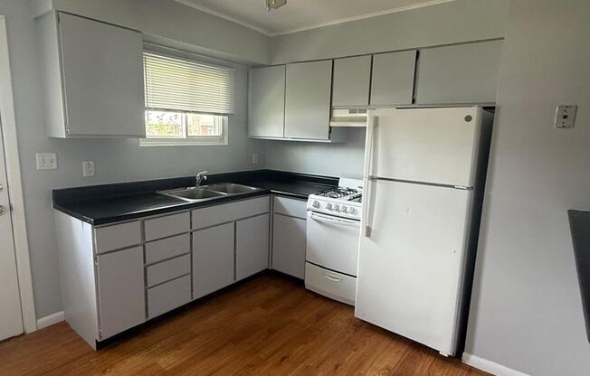 2 beds, 1 bath, 725 sqft, $1,450, Unit 103BP-11