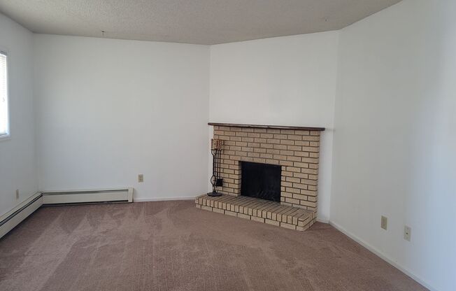 1 bed, 1 bath, 672 sqft, $1,000