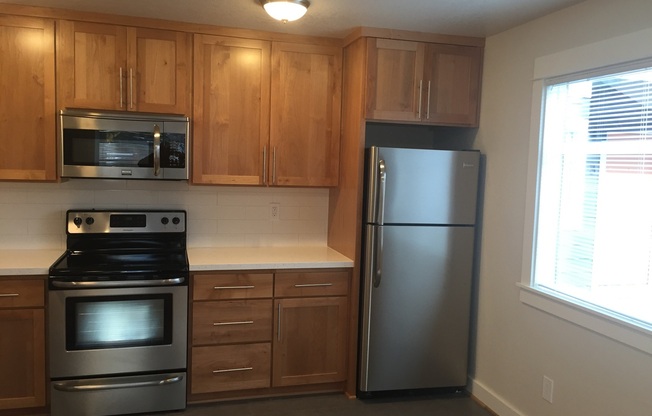 2 beds, 1 bath, $1,845, Unit 7