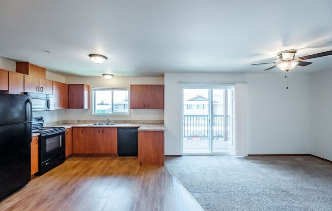 2 beds, 2 baths, $1,395, Unit 4410-203