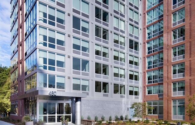 1 bed, 1 bath, $4,195, Unit 20J