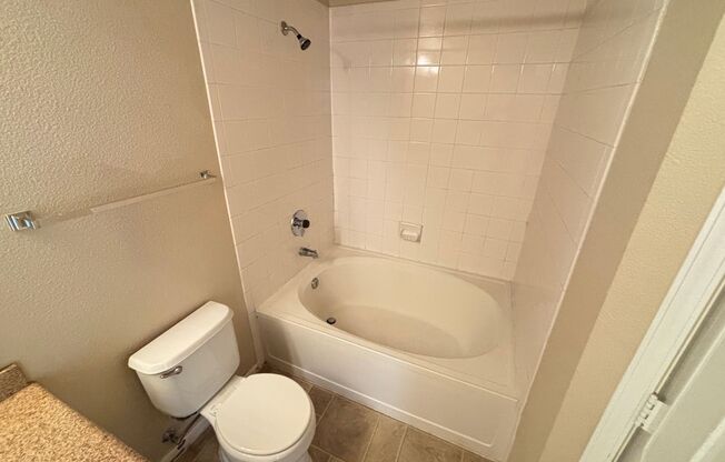 1 bed, 1 bath, $1,295, Unit # 1713