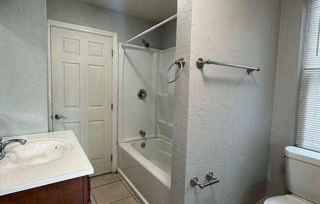 3 beds, 2 baths, 1,450 sqft, $1,500, Unit #1