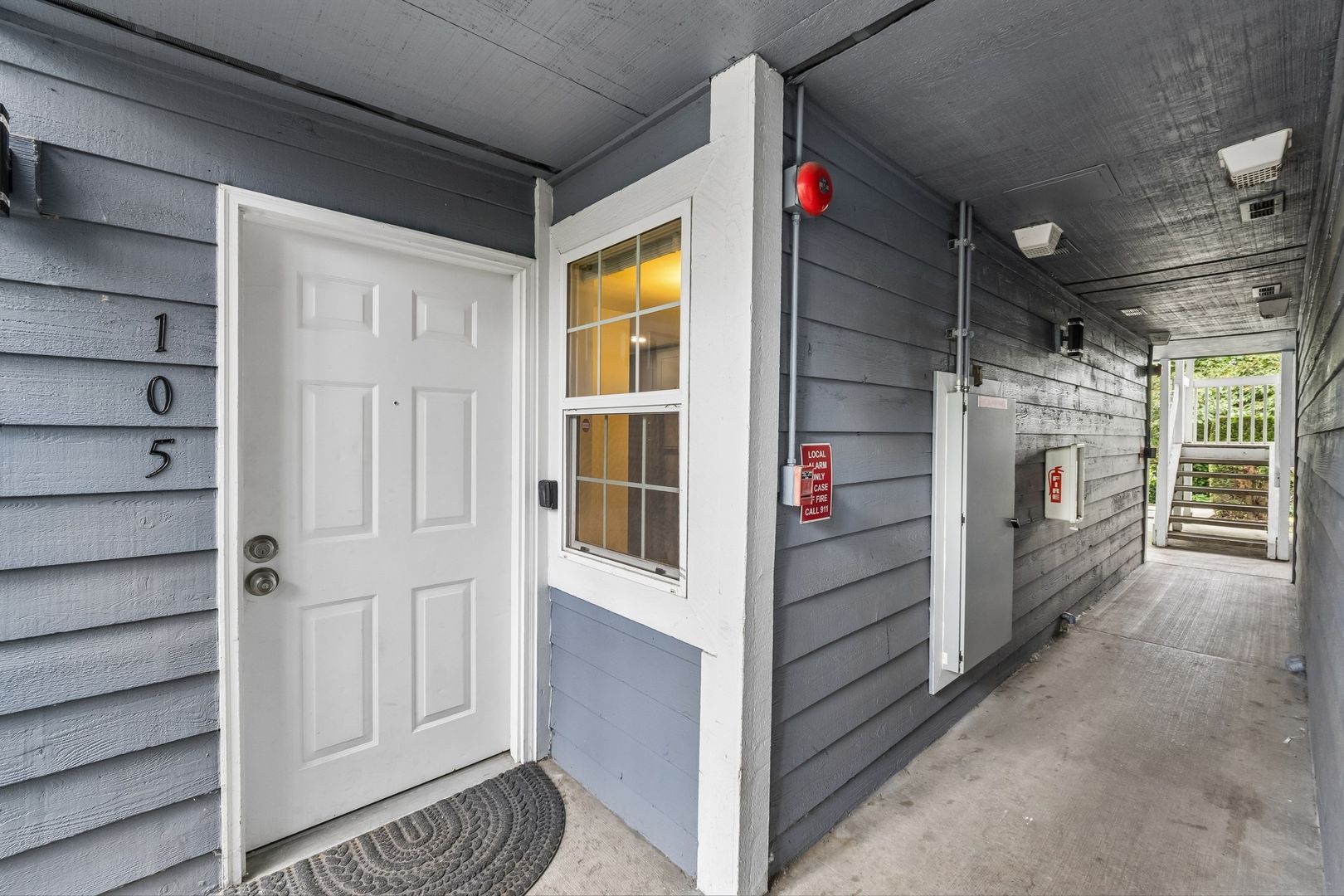 Ground Floor 1 Bedroom Featuring Des Moines Convenience