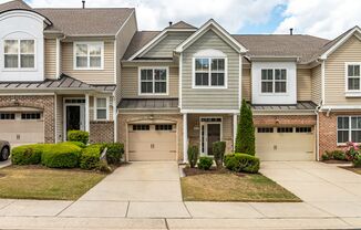 Beautiful 3-Bedroom Townhome in North Raleigh