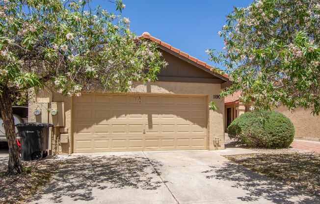 Beautifully upgraded 2 Bedroom/2 Bath Home in Chandler!