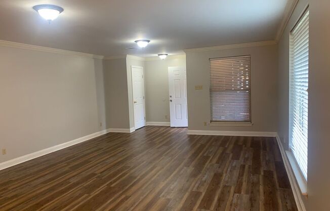 3 beds, 2 baths, $2,495, Unit 6054 Fleur De Lis