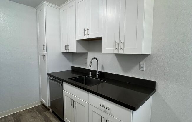 2 beds, 2 baths, 890 sqft, $3,250, Unit 777-270