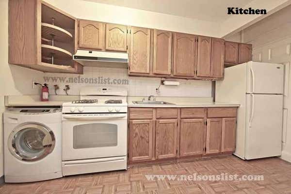 312 2 AVE