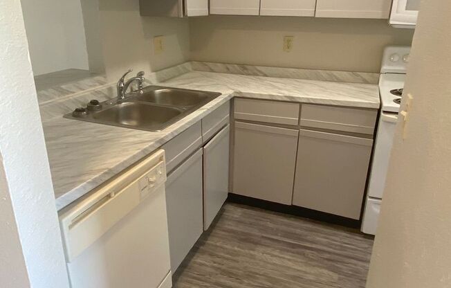3 BEDROOM 2 BATH CONDO BY UNT