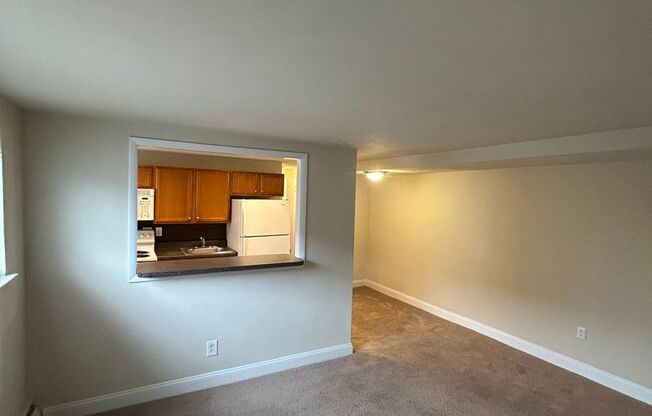 1 bed, 1 bath, 550 sqft, $1,250, Unit C01