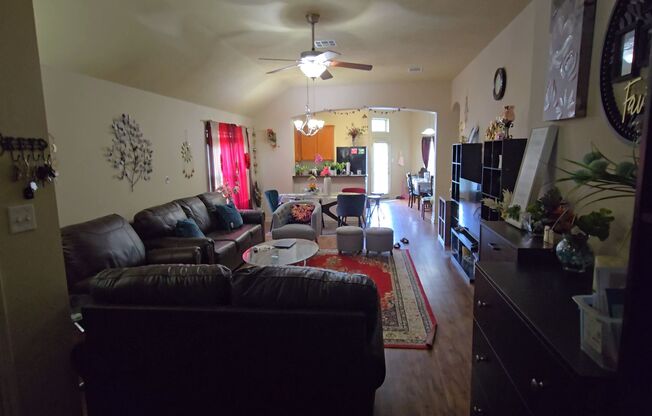 3 bed 2 bath house in Enclave At Westfield Village