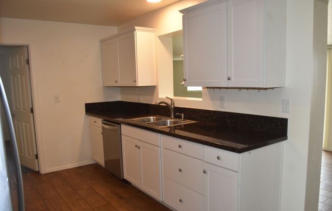 3 beds, 2 baths, $1,500