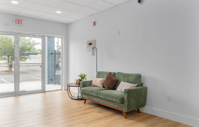 Leasing Office 1 (Web Quality) - Vista Shores