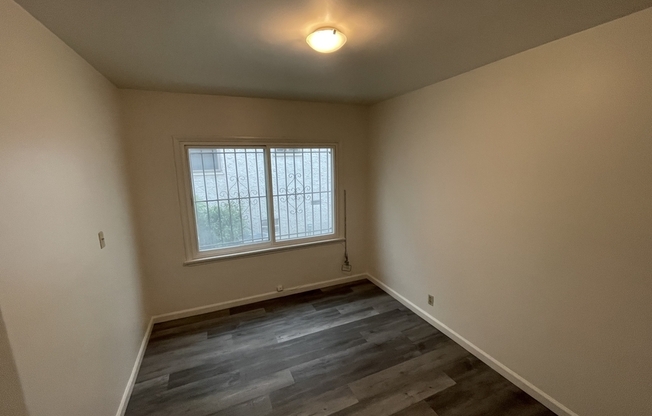 2 beds, 1 bath, 600 sqft, $2,099