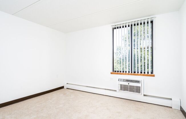 2 beds, 1.5 baths, 893 sqft, $1,395, Unit 202