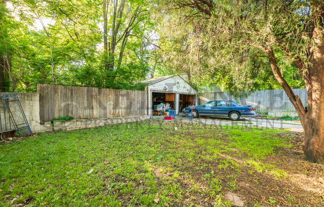 1554 N SALINA