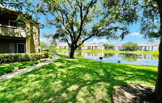 ✨ Charming 1/1 Condo in Resort-Style Community with Pool & Gym