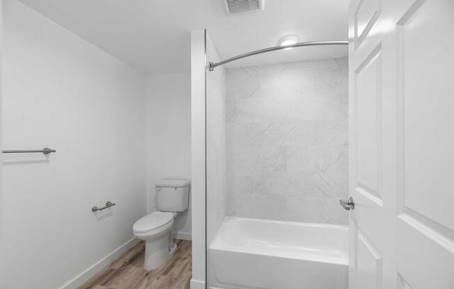 1 bed, 1 bath, 580 sqft, $1,995