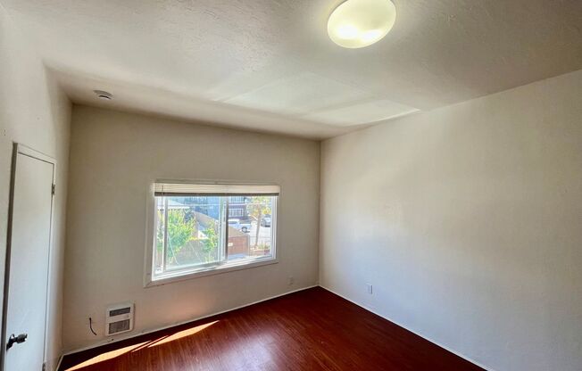1811 27th Ave