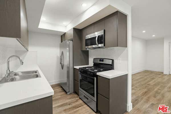 2 beds, 2 baths, 1,000 sqft, $3,495, Unit 5