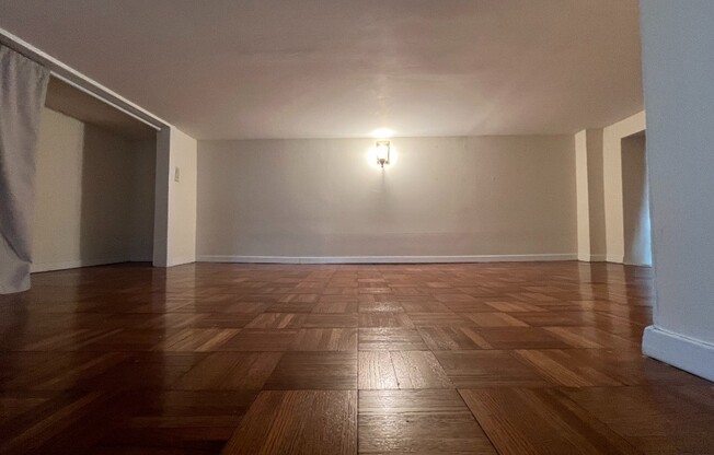 1 bed, 1 bath, $3,500, Unit 1E