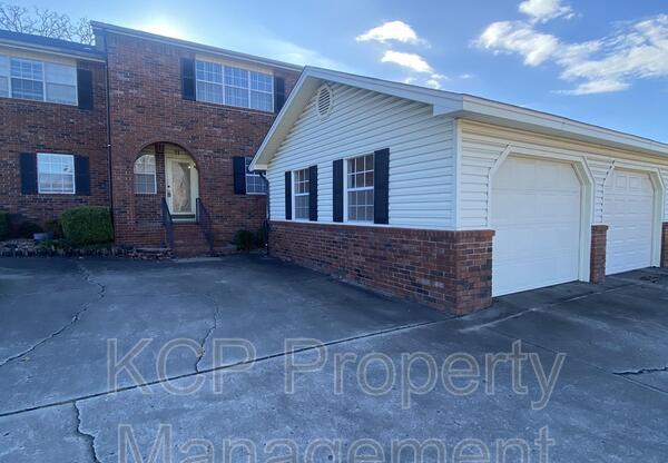 2600 BROOKEN HL DR