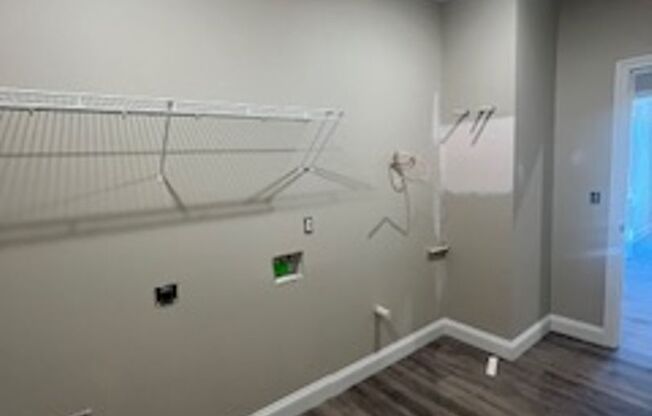 3 beds, 2 baths, 1,205 sqft, $1,300, Unit 218