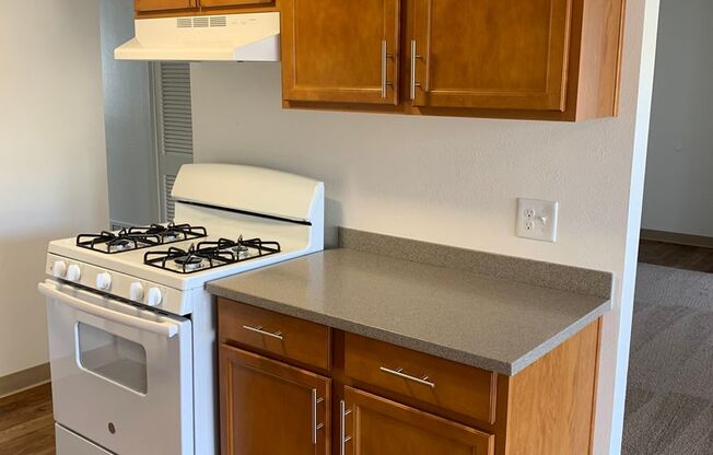 2 beds, 2 baths, 964 sqft, $2,150, Unit C 10