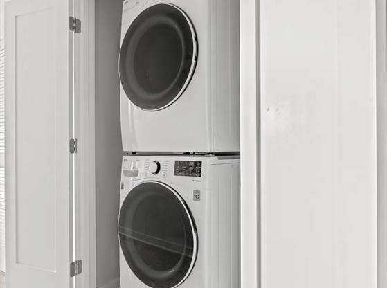 2 beds, 2 baths, 1,008 sqft, $4,100, Unit 203