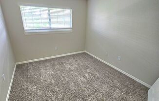 2 beds, 1 bath, $1,400, Unit D213