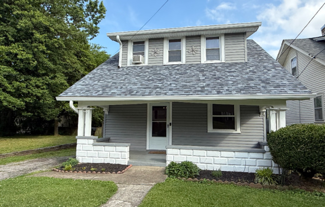 123 E HIGH ST