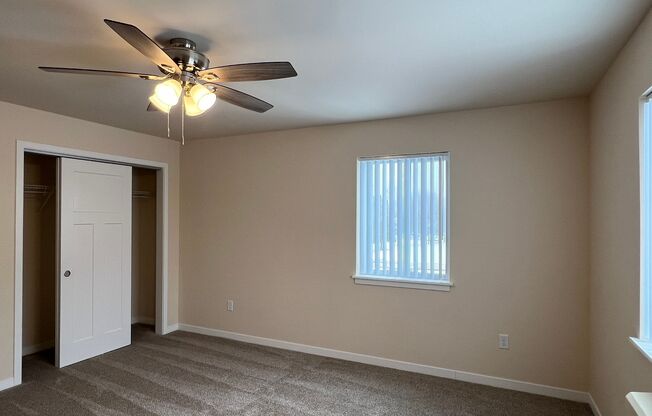 2 beds, 2 baths, 1,483 sqft, $1,675, Unit AT 709-33