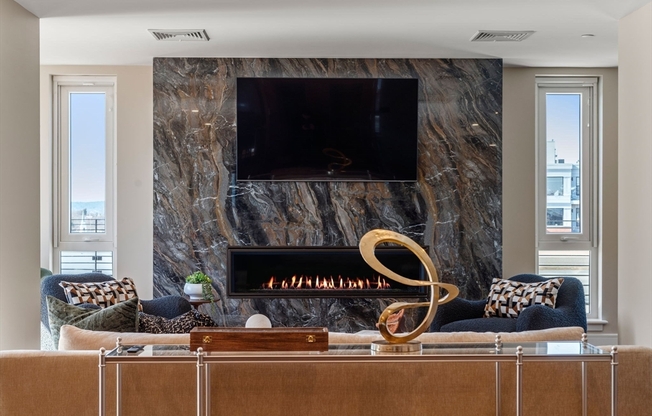 2 beds, 2 baths, 997 sqft, $4,600, Unit 402