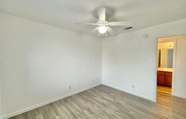 2 beds, 1 bath, 838 sqft, $850