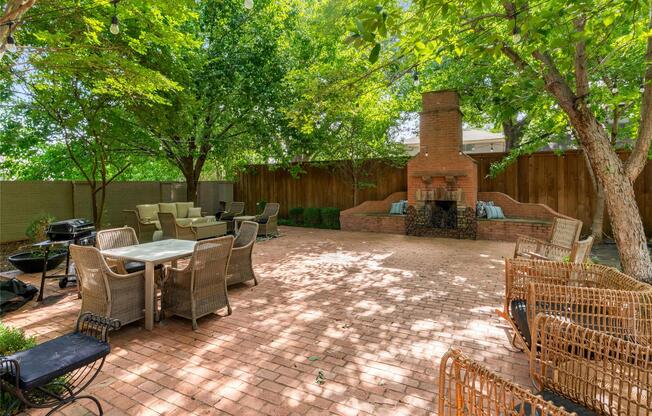 4522 WALNUT HL LN
