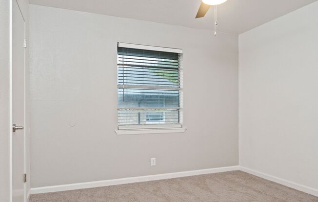 Studio, 1 bath, 435 sqft, $950, Unit 1702-201E