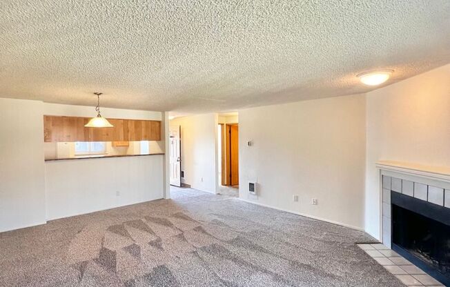 2 beds, 2 baths, 906 sqft, $1,600, Unit DD-242