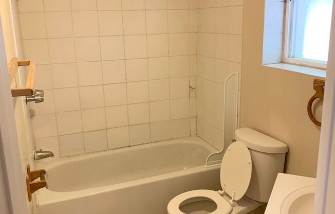 Studio, 1 bath, $900